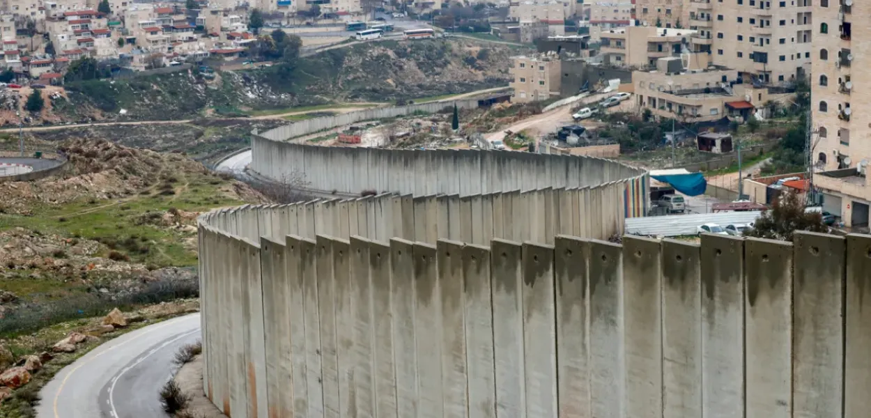 The separation wall 